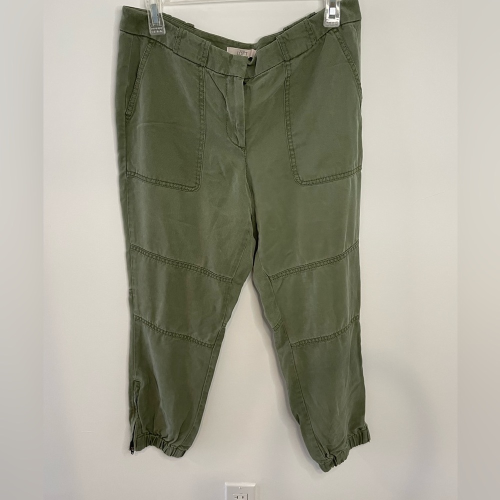 Loft Cropped Military Jogger-style Pant. 100% Lyocell. Size 8 Petite.